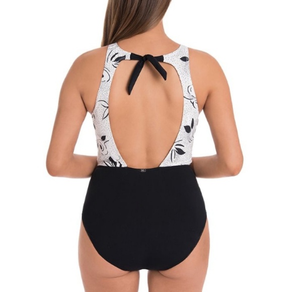 Amoressa Swimsuit - Picture 6 of 6